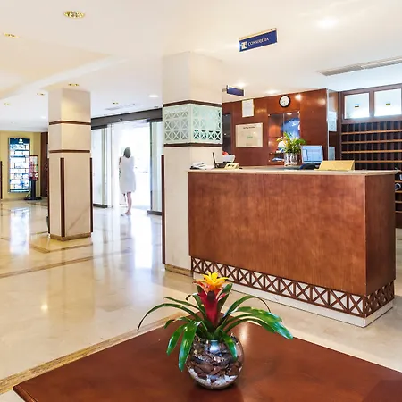 Globales Playa 3* Санта-Понса