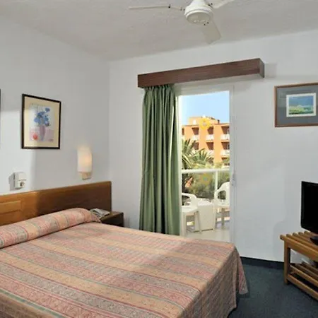 Globales Playa 3* Санта-Понса